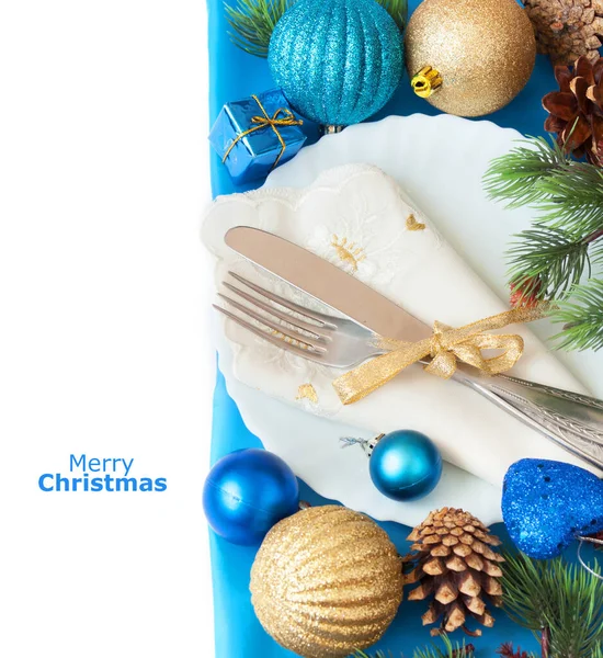 파티에서 포크와 크리스마스 장식을 접시에 클로즈업 — 스톡 사진