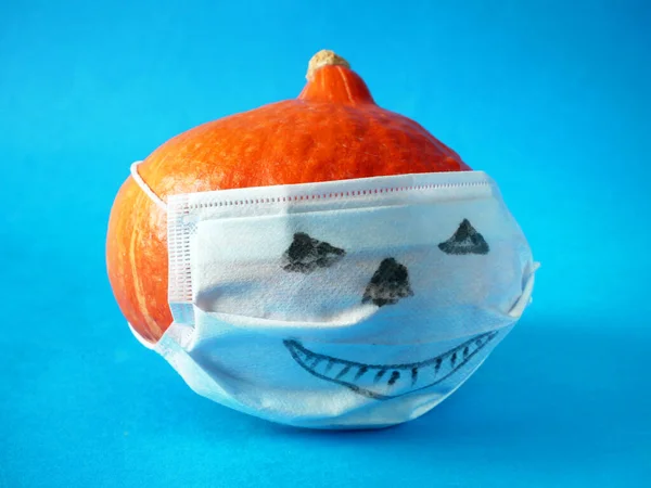 Pumpkin Wearing Face Mask Protection Coronavirus Halloween 2020 — Stock Photo, Image