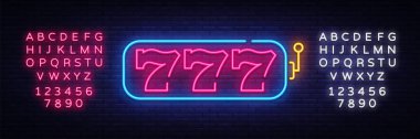 Slot makinesidir neon işareti vektör. 777 Slot makinesi tasarım şablonu neon tabela, ışık afiş, neon tabela, parlak reklam, her gece yazıt ışık. Vektör çizim. Metin neon işareti düzenleme