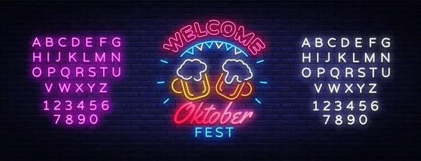Üdvözöljük Oktoberfest üdvözlőlap. Oktobefest neon jel design template esemény ünnepe. Sör fesztivál neon banner vektor design meghívók és plakátok. A szöveg neon-jel szerkesztése — Stock Vector
