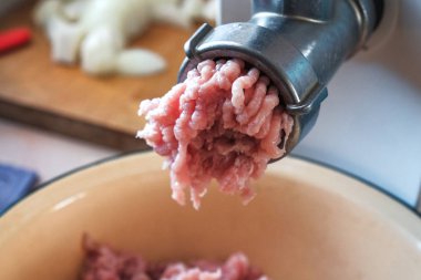 Kıyılmış et kıyma makinesi