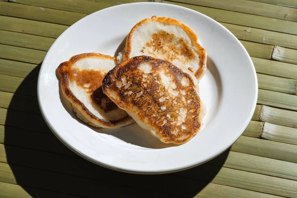 Ekşi kremalı krep.