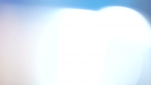 fuites de lumière en Ultra Haut sur fond sombre avec une réelle lentille flare.4K animation UHD  