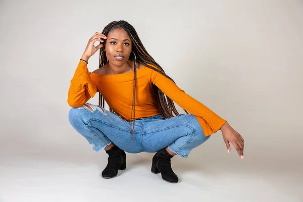 Studio Shot Young Black Woman Vintage Orange Top Baggy Jeans — Stock Photo, Image