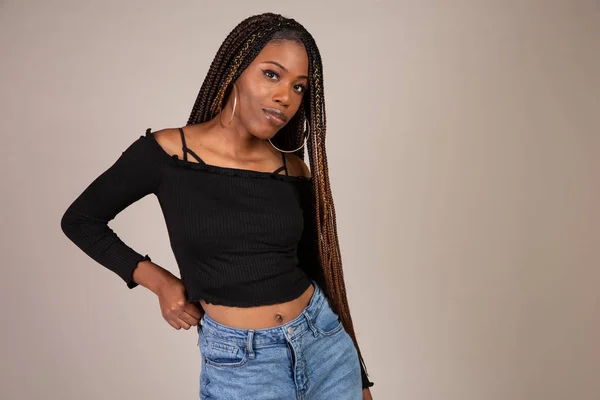 Studio Shot Young Black Woman Baggy Jeans Posing White Background — Stock Photo, Image