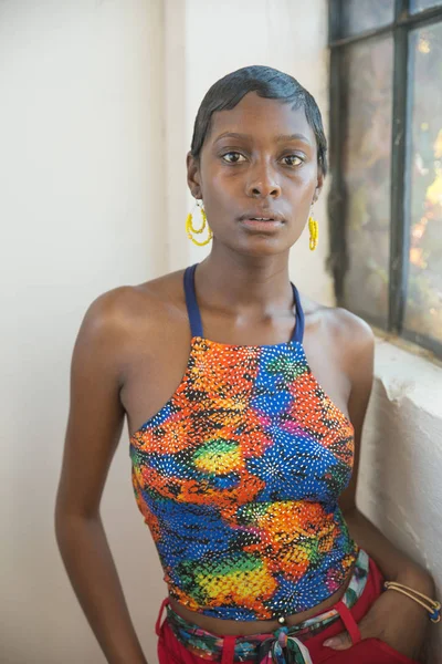 Belle jeune femme afro-américaine — Photo