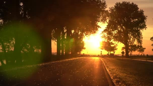 Salida del sol sobre el lago Erie en Ohio — Vídeos de Stock