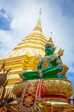 Wat Phra Bu Doi Suthep de Zümrüt Buda heykeli 