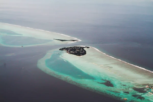Liten Tropical Islands från ovan — Stockfoto