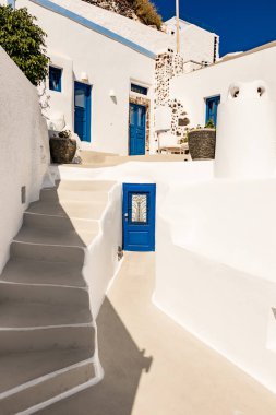 Kiklad Adaları Yunanistan Santorini Adası üzerinde evlerin tipik mimari