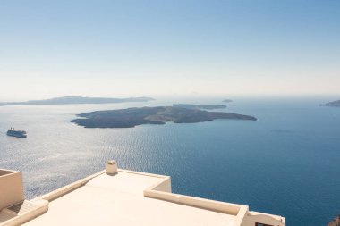 Santorini caldera Yunanistan sahil'ın görünümünü