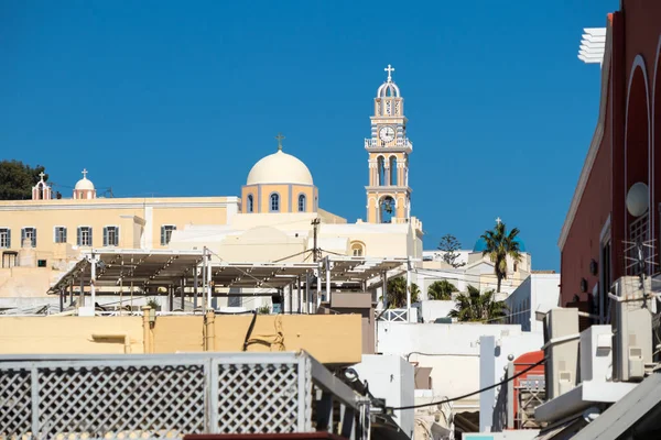 Yunanistan 'daki tipik Santorini kilisesi Kiklad' da — Stok fotoğraf