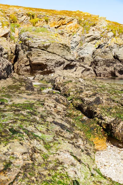 Landscape beach rocks cliffs shores at Belle Ile en Mer at the p — Stock Photo, Image