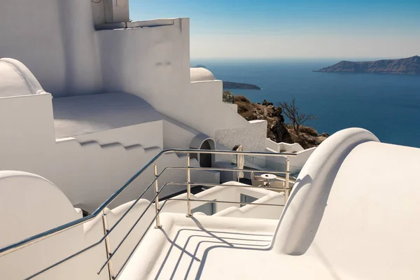 Vista de la caldera de Santorini en Grecia desde la costa — Foto de Stock