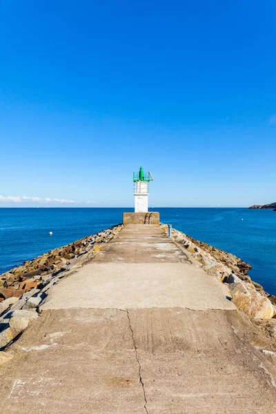 Hafen Von Sauzon Frankreich Auf Der Insel Belle Ile Mer — Stockfoto