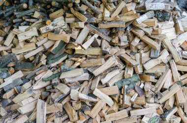 Arkaplan olarak ezilmiş odun yığını