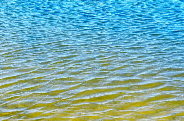 Fale Zbliżeniu Rzeki Żółty Niebieski Kolory Jako Tło — Zdjęcie stockowe