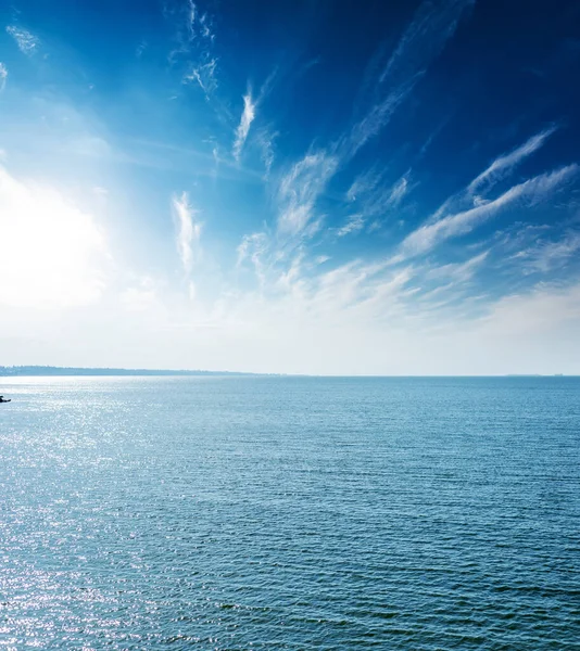 Blue Sea Sunrise Dramatic Clouds — Stock Photo, Image