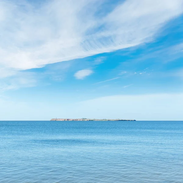 Blue Sea Sky Clouds Island Horizon — Stock Photo, Image