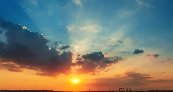Панорамний Вид Помаранчевий Захід Сонця Хмарах — стокове фото