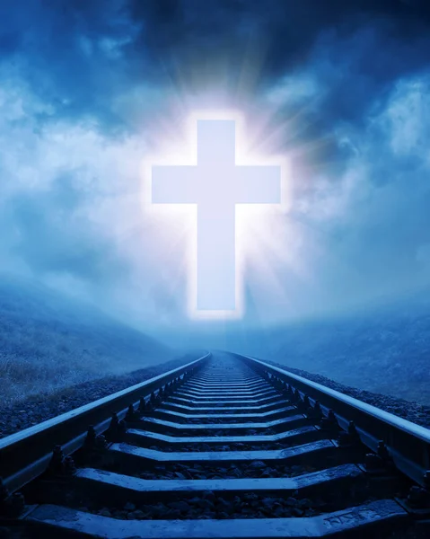 Conceito Cruz Cristã Sobre Estrada Ferro Noite — Fotografia de Stock