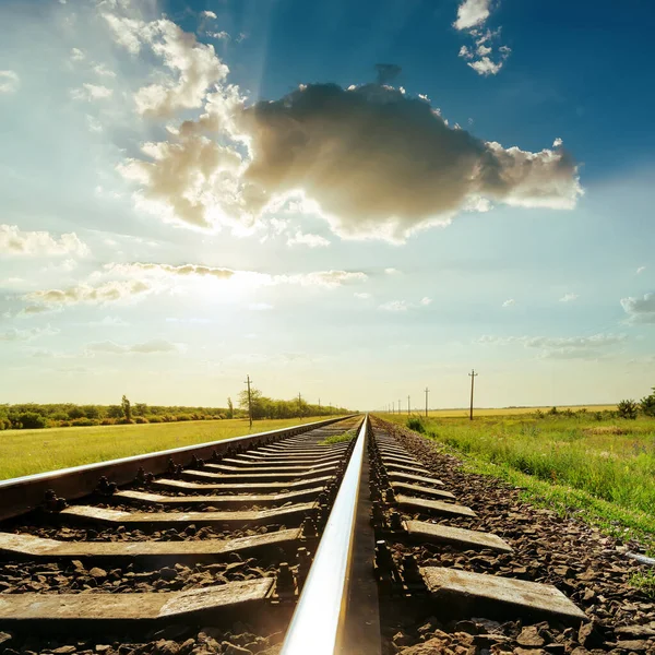 Primer Plano Del Ferrocarril Puesta Sol Las Nubes —  Fotos de Stock