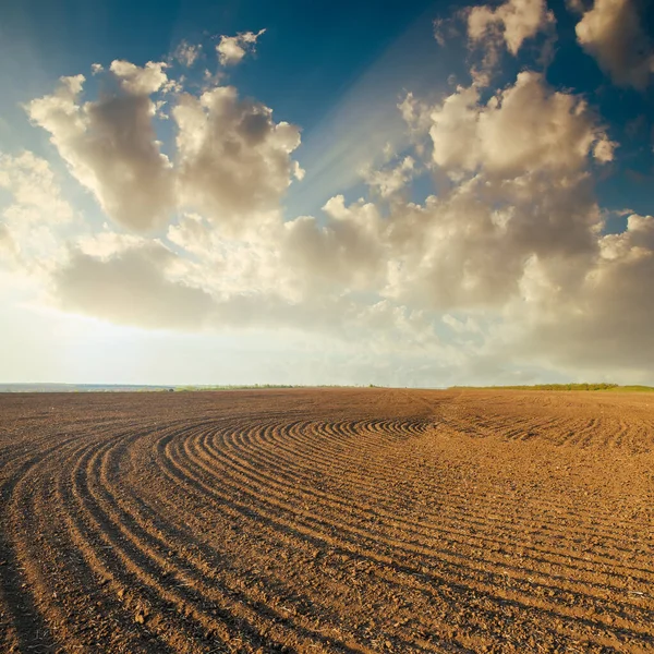 Sunset Clouds Plowed Field — Stock Photo, Image