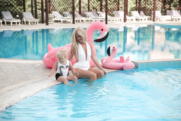 Beauté Mère Mode Avec Fille Look Famille Belle Blonde Jolie — Photo