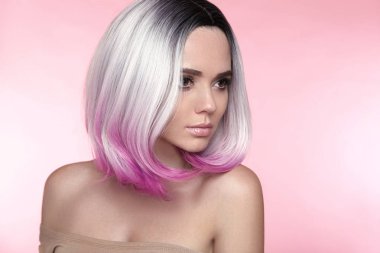 Ombre bob kısa saç modeli. Güzel saç boyama kadın. Trendy