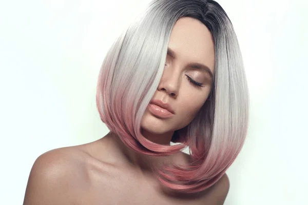 Krátký Účes Bob Ombre Krásné Vlasy Barvení Žena Módní Trendy — Stock fotografie