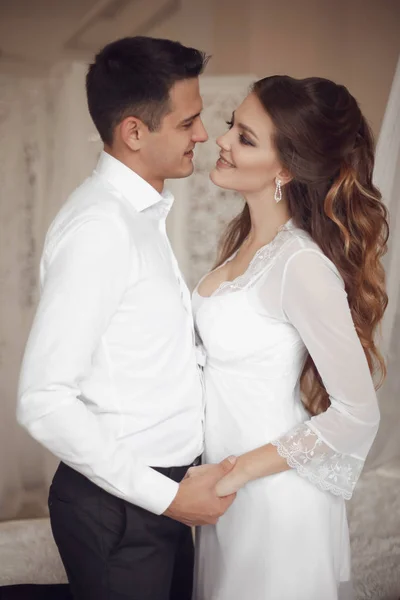 Felice Coppia Sposi Ritratto Nozze Bella Sposa Bello Sposo Amore — Foto Stock