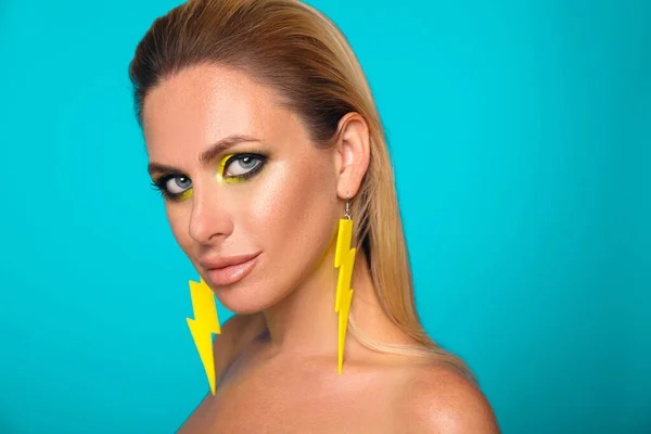 Skönhet Mode Modell Flicka Med Kreativ Konst Makeup Isolerad Över — Stockfoto