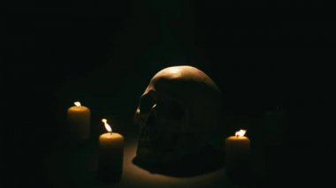 Kafatası mumlar, halloween tema arasında