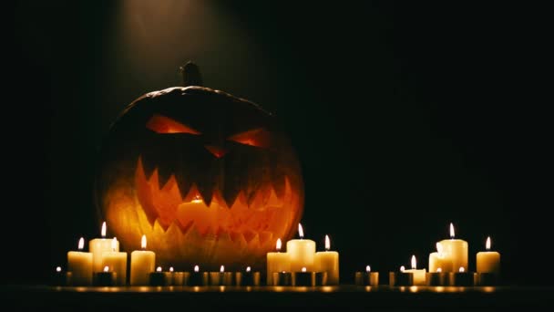 Helloween pumpa med ljus — Stockvideo