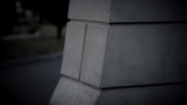 Çerçeve, ağır çekim kız yürüyor