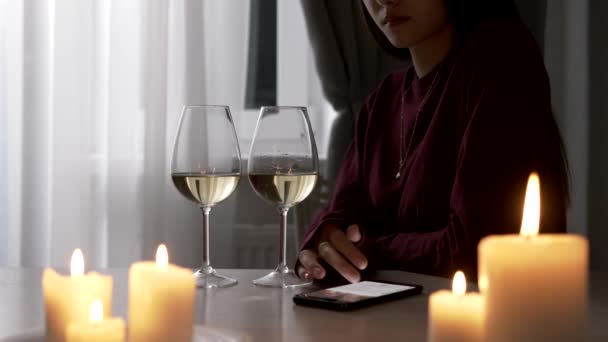 Couple drinking wine — Stock Video