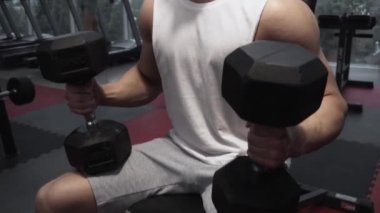 Halterle antremana hazırlanmaya hazır olun.