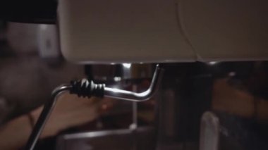 Kahve makinesini temizlemek