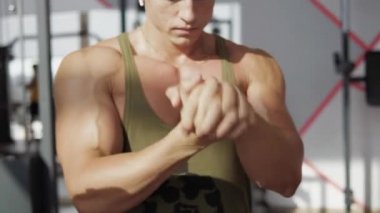 Formda adam ısınıyor.