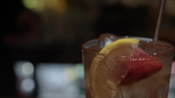 Cocktail Strawberry Lemon Close Slider Shot — Stock Video