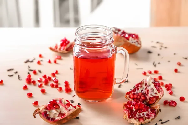 Red Tea Mason Jar Pomegranate Light Background — Stock Photo, Image