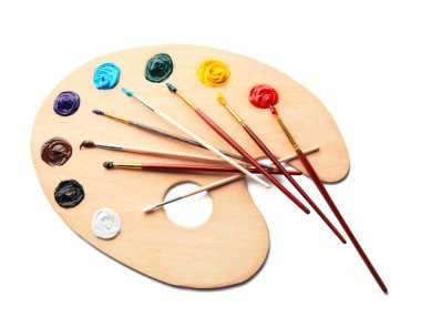 Beyaz arka planda Fırçalar paleti boya