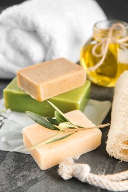 Masaya doğal sabun olive ile hulâsa