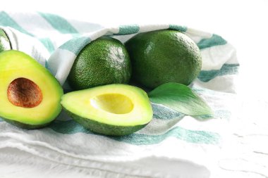 Tablo Tarih temiz olgun avokado