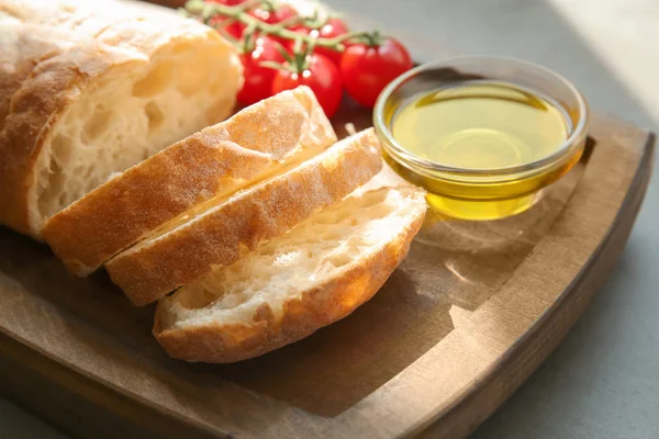 Wooden Board Olive Oil Fresh Bread Tomatoes — Stock Photo, Image