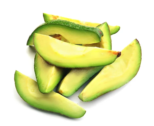Stücke Reife Avocado Auf Weißem Hintergrund — Stockfoto