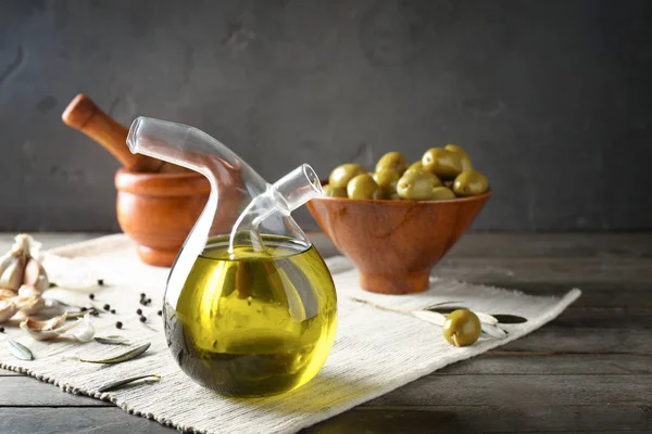 Bottle Fresh Olive Oil Wooden Table — Stock Photo, Image
