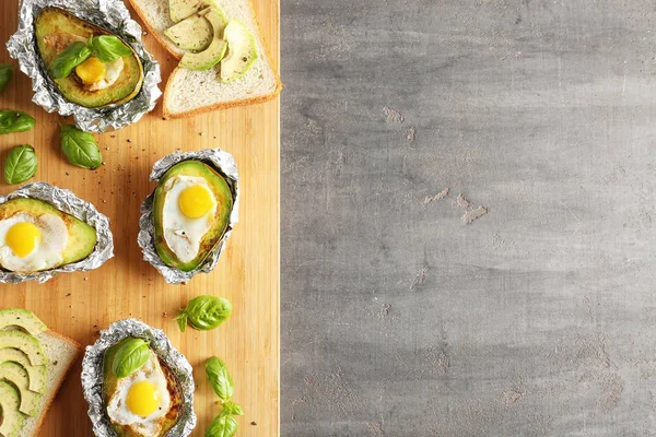 Wooden Board Eggs Baked Avocado Sandwiches Table — Stock Photo, Image