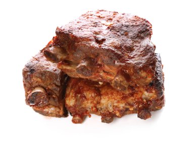 Beyaz arka plan üzerinde lezzetli ızgara kaburga