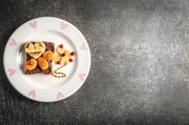 Tablo yaratıcı tatlı tost ile plaka